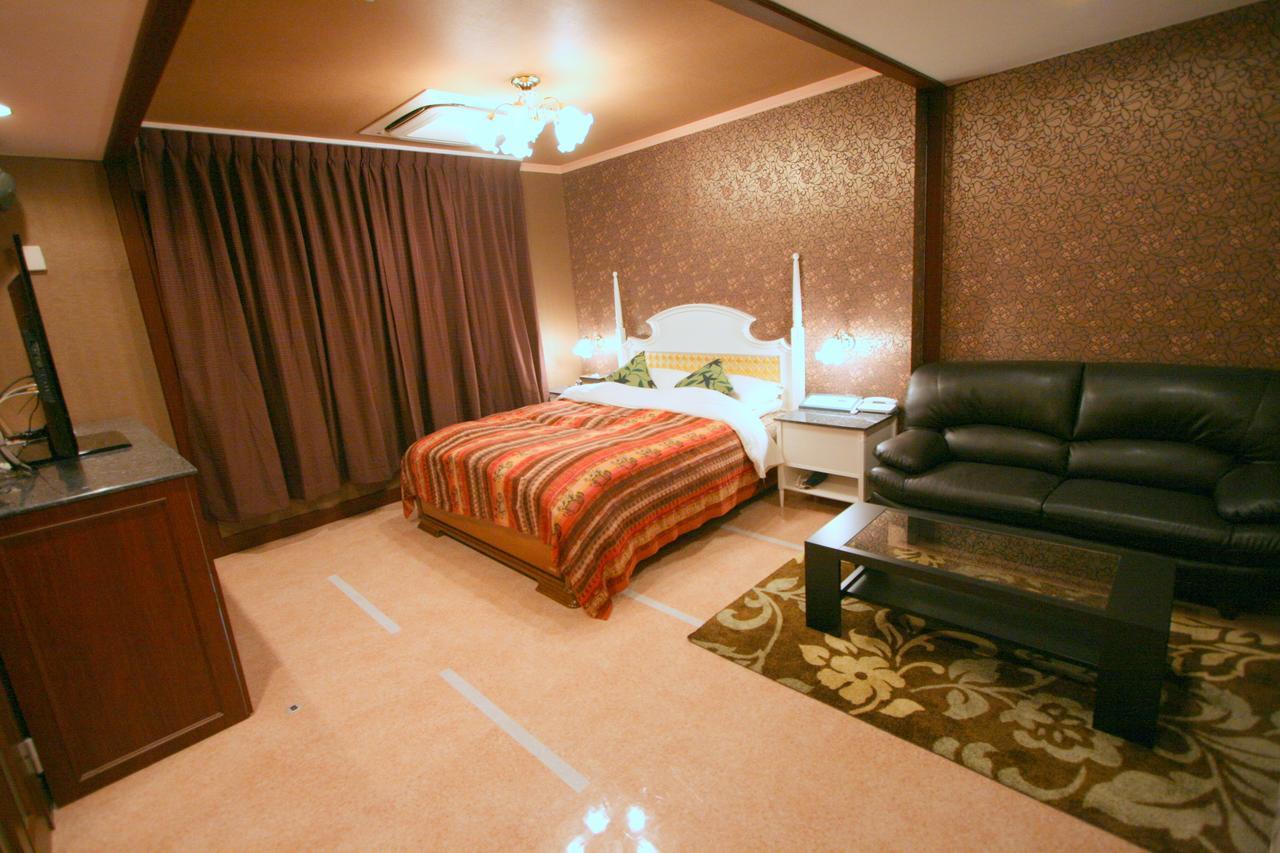 Hotel Sari Resort Takinoyashiro (Adults Only) Kato (Hyogo) Exterior foto
